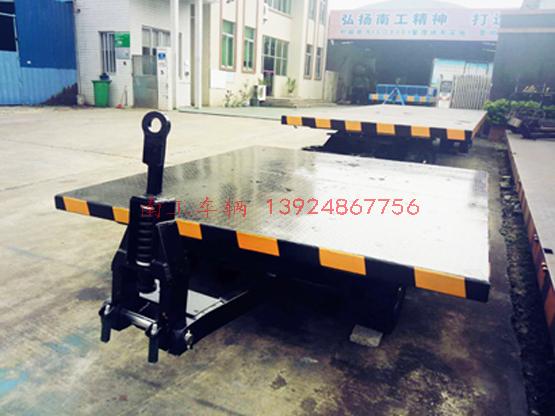 8噸8個實(shí)心胎平板全掛拖車