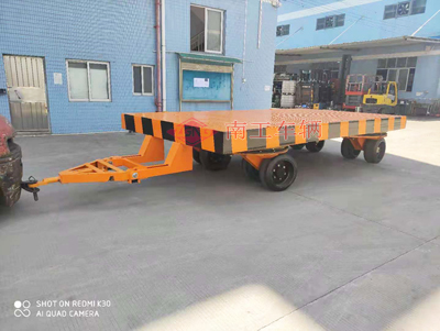 1673062875491275.jpg 20噸重型平板拖車帶4個(gè)轉(zhuǎn)盤(pán)2I.jpg