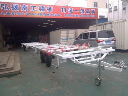 1676268629410242.jpg 4噸房車底盤(pán) 平板全掛拖車1I.jpg