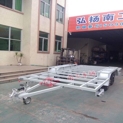 1676512238937105.jpg 4噸骨架式全掛平板車(chē)I.jpg