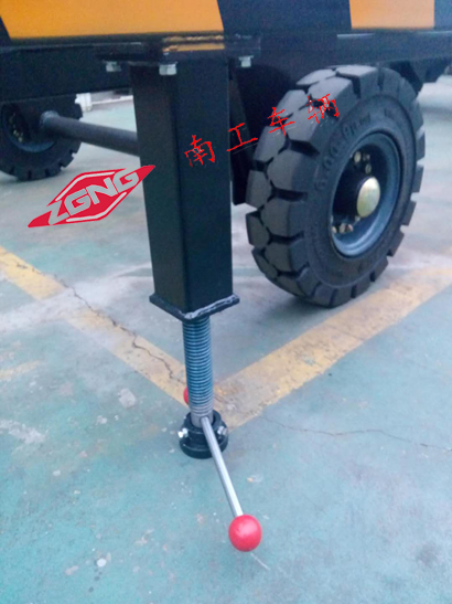 1676681703222415.jpg 4噸帶螺紋支腿骨架式平板拖車4I.jpg