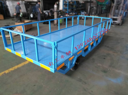 1676947281727553.jpg 3噸護(hù)欄平板車全掛型1i.jpg