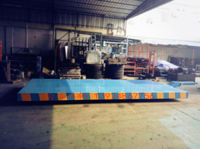 1676949242359605.jpg 25噸小輪子超低平板拖車4I.jpg