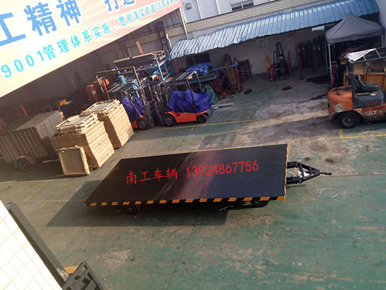 1677480536108270.jpg 優(yōu)質(zhì)10噸平板車2 i .jpg