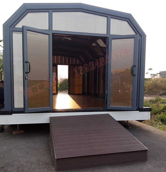 1677635288736180.jpg 豪華型陽(yáng)光房車(chē)1 I (2).jpg