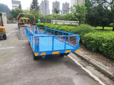 1691634364732369.jpg 2噸護(hù)欄型平板拖車 工業(yè)全掛車3I.jpg