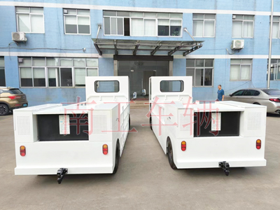 1704350200680270.jpg 2噸座駕式純電動(dòng)平板拖車(chē)3I.jpg