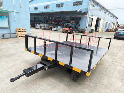 1715570728595829.jpg 3噸前后固定護(hù)欄平板拖車I.jpg