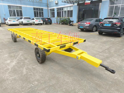 1721792731337804.jpg 4噸骨架式平板拖車2I.jpg