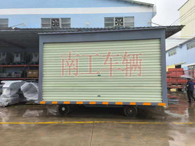 1726297989905225.jpg 10噸箱式平板拖車兩側(cè)帶卷簾門(mén)3I.jpg