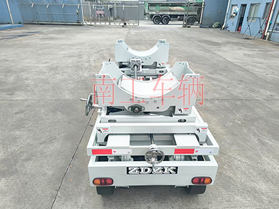 1749804321225335.jpg 1噸電動(dòng)升降工具車(chē) 液壓升降車(chē)1I.jpg